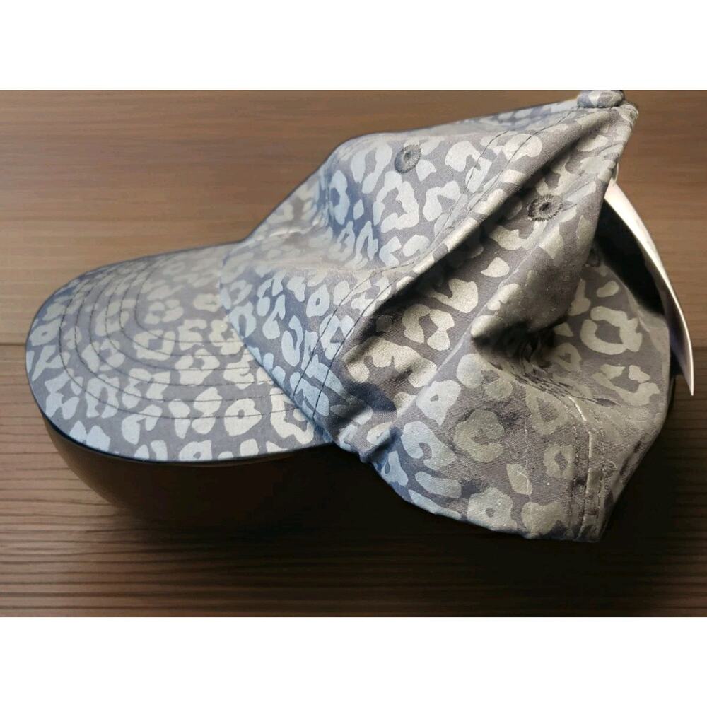 NEW Tag Gaiam Yoga Fitness Hat Cap Black Grey Leopard Adjustable - Picture 5 of 7